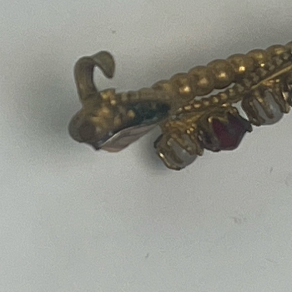 Antique Goldtone Brooch With Glass Beads - Picture 5 of 13
